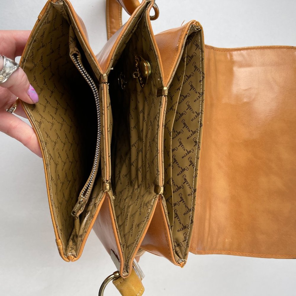 Vintage 1960s Empress Shoulder Handbag, Multiple Interior Dividers, Tan - Picture 13 of 14